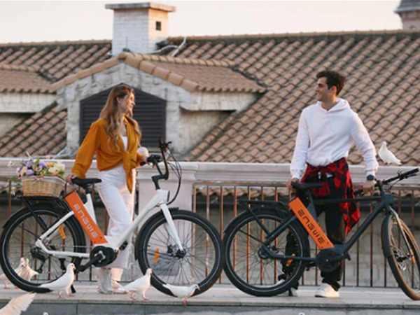 Travel with E-Bikes