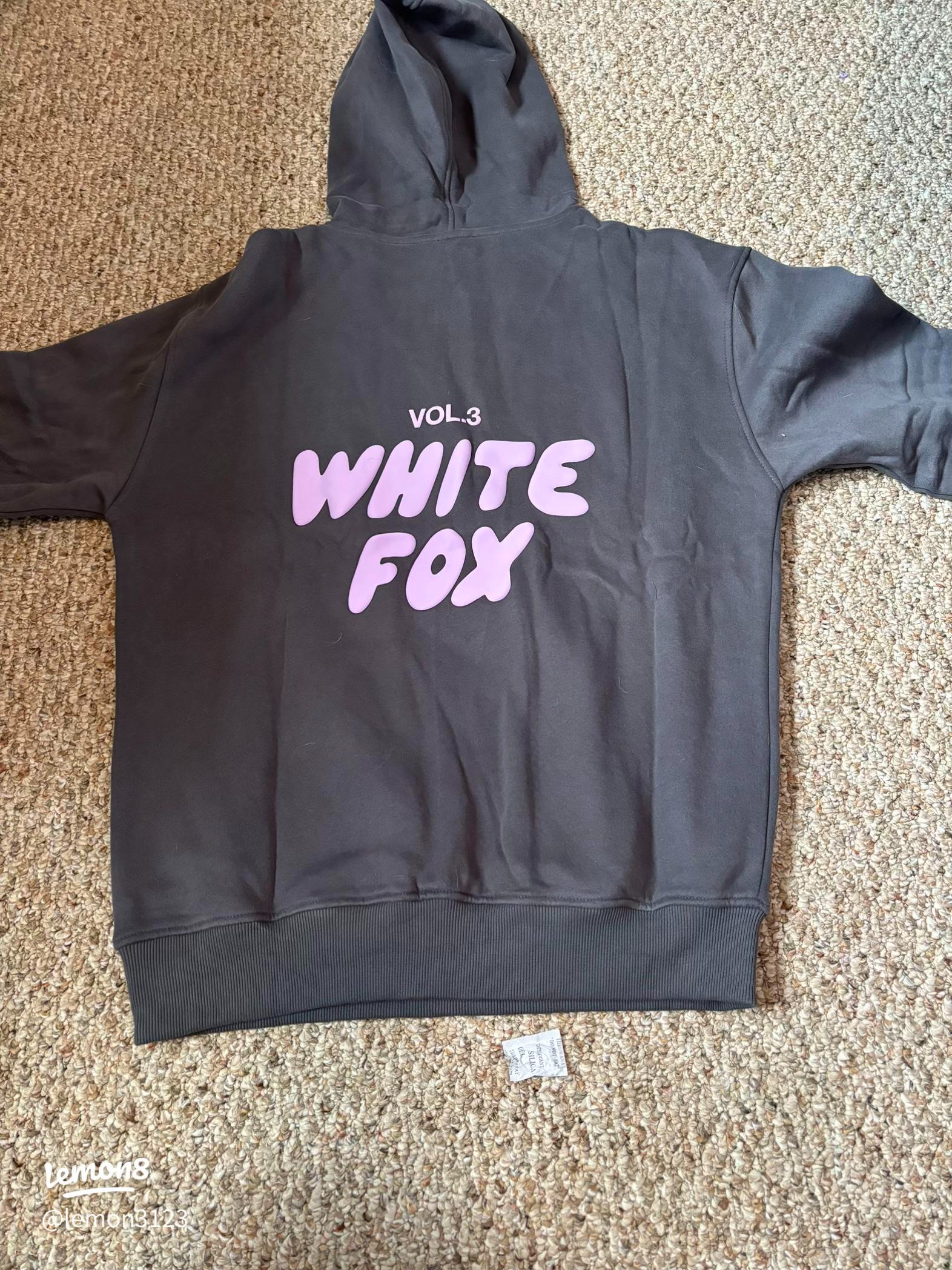 Effortless Elegance Meets Everyday Cool The White Fox Tracksuit Revolution