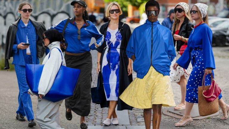 Fashion Trends Featuring Blue Colour Glasses